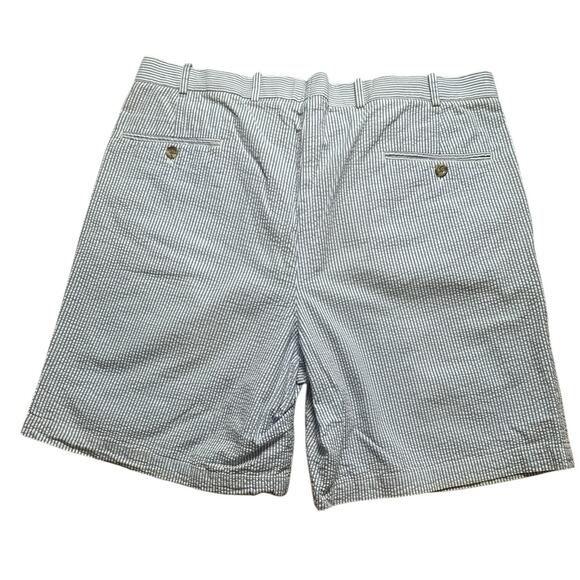 Peter Millar | Mens Blue & White Seersucker Shorts with Front Pleats 8" Inseam - Picture 2 of 9